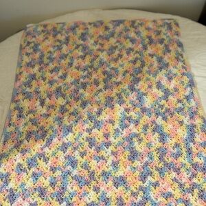 New Crochet‎ Baby Blanket 33.5”x27” crib size